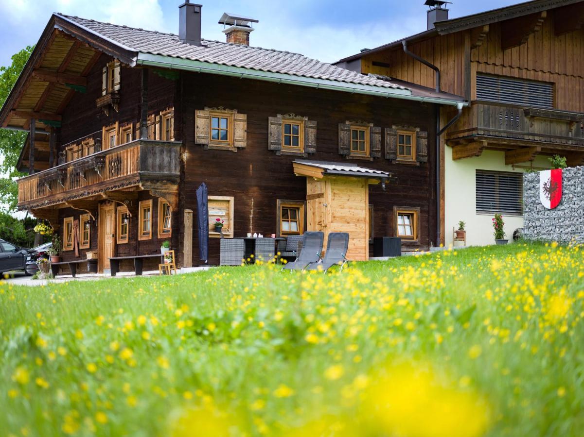 Sabindls Kaiser Platzl Going am Wilden Kaiser Buitenkant foto